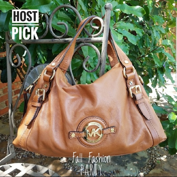 Michael Kors Handbags - Michael Kors Bag 